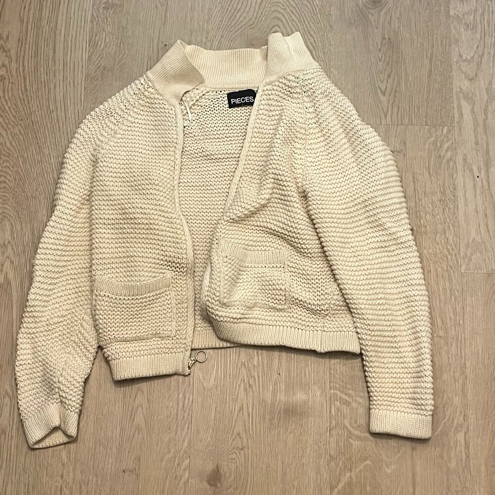 Pieces cream women's cardigan sweater size Large